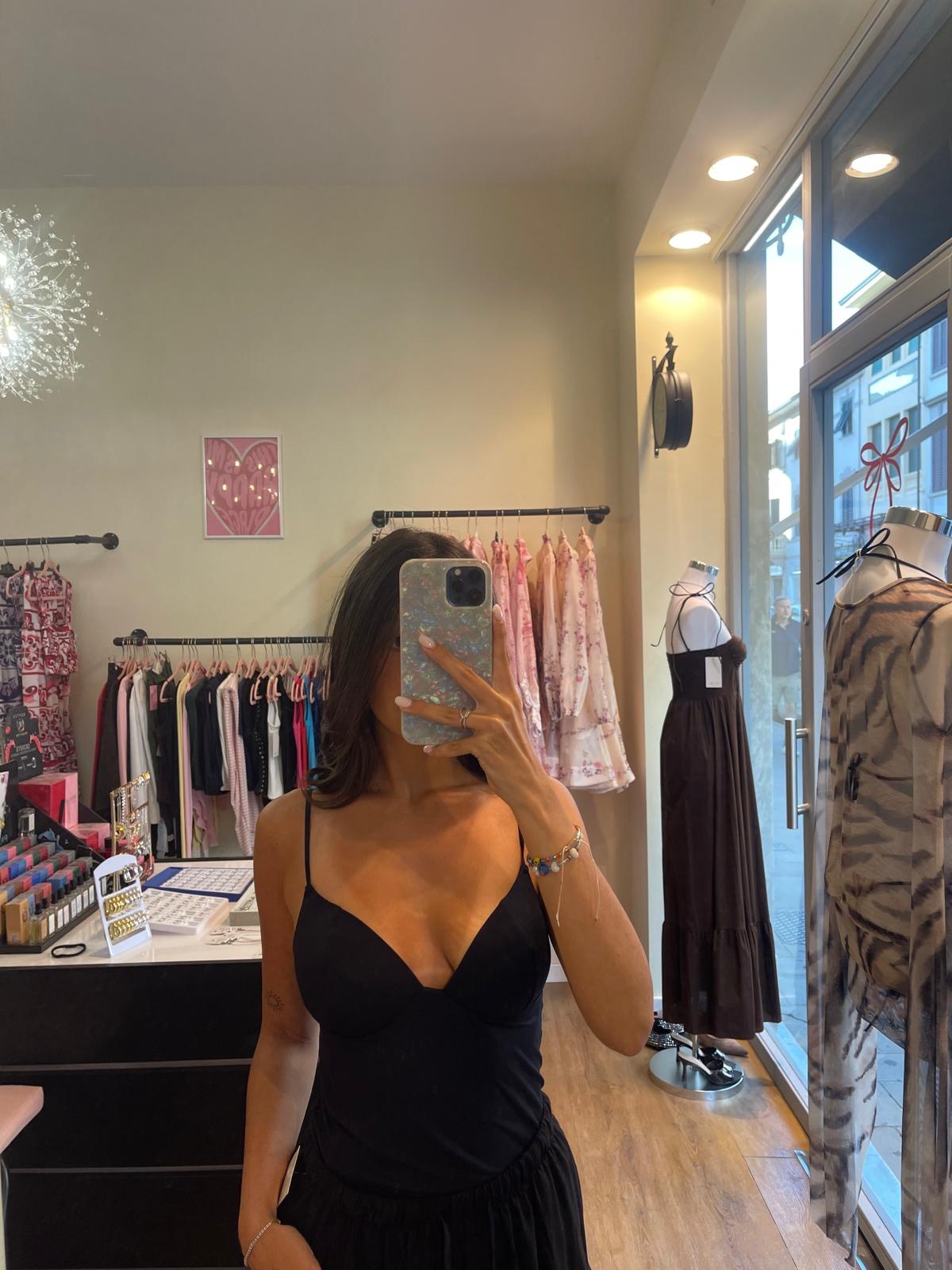 TOP LELIA
